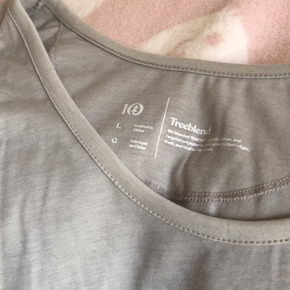 Mens tank top never worn - Picture 3 of 3